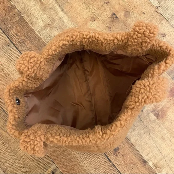 PINK Victoria's Secret Teddy Bear Sherpa Tote - Picture 5 of 11